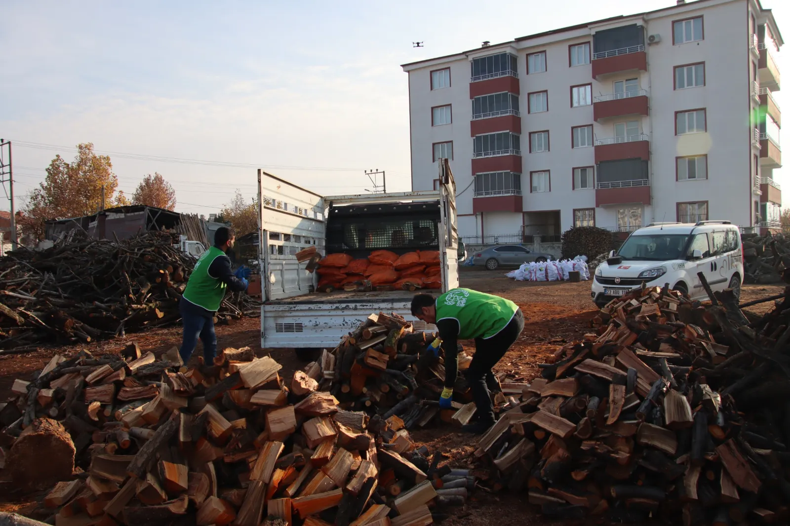 Manşet: ELAZIĞ İHH'DAN 300 AİLEYE YAKACAK YARDIMI