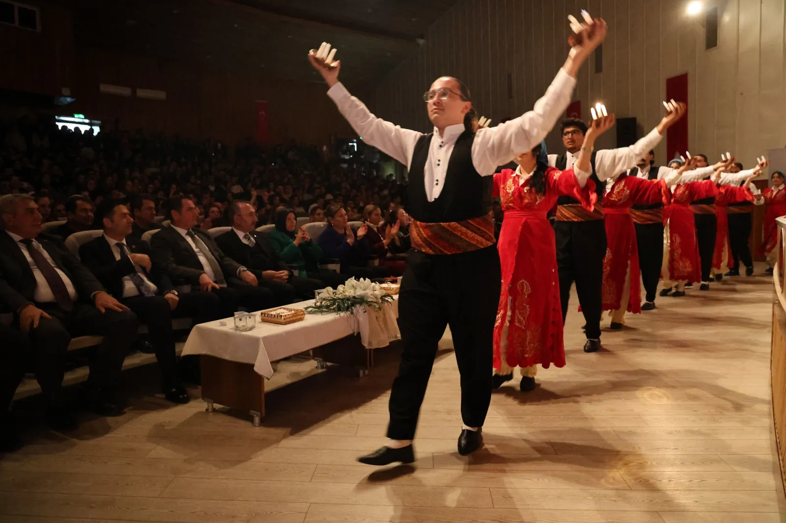 Manşet: FIRAT ÜNİVERSİTESİ'NDE VETAKORT ÇOŞKUSU
