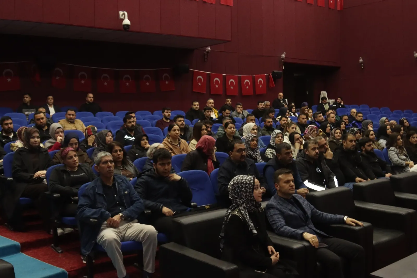 Manşet: ELAZIĞ BELEDİYESİ PERSONELİNE YÖNELİK, EĞİTİM VE BİLGİLENDİRME SEMİNERİ DÜZENLENDİ.