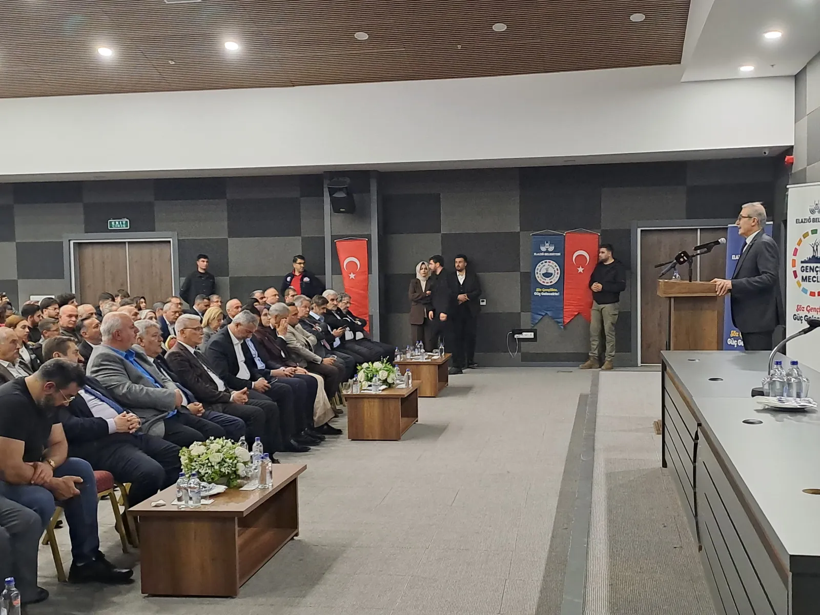 ESKİ SAVUNMA SANAYİ BAŞKANI PROF DR.İSMAİL DEMİR ELAZIĞDA