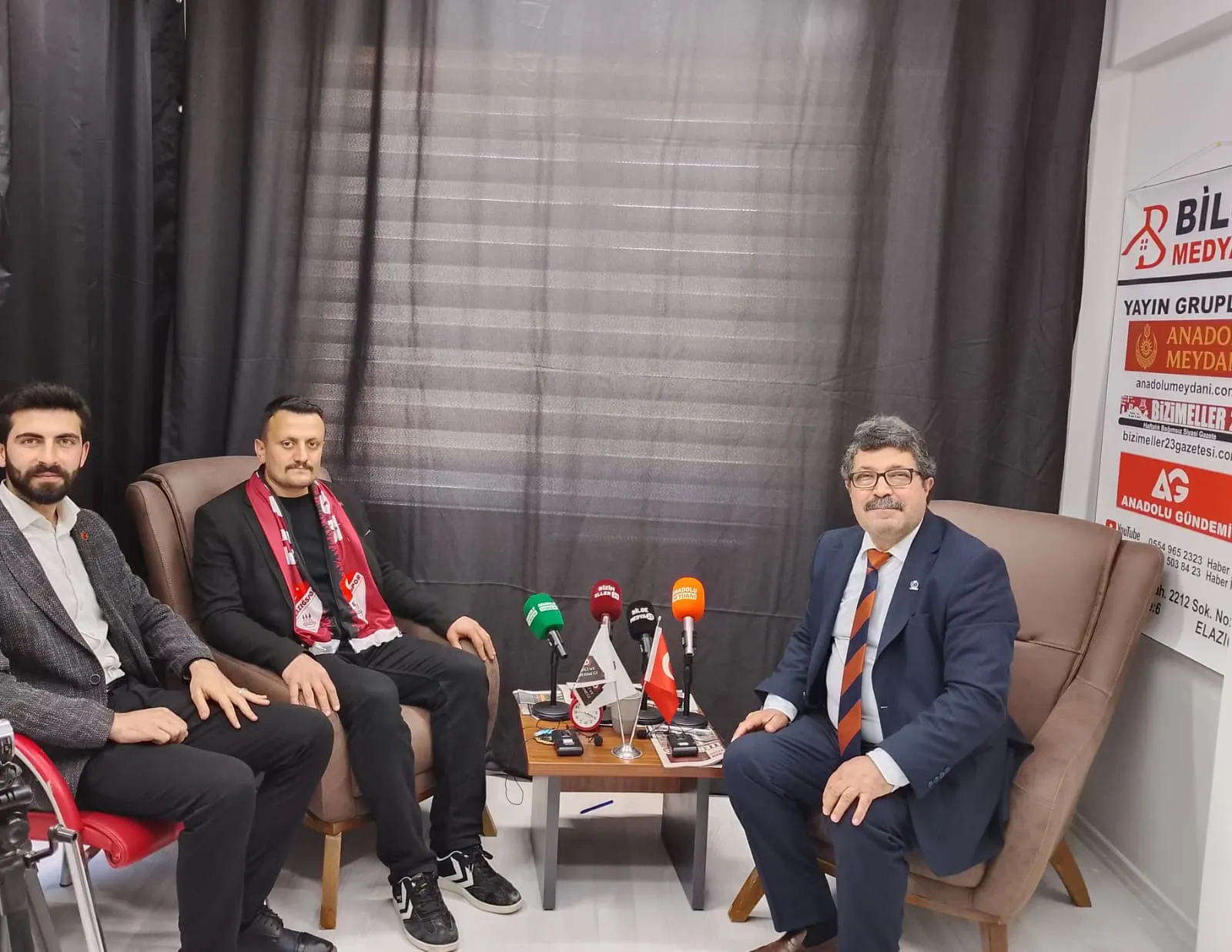 Trend Haber: BİLGE MEDYA 23 MAHALLE PENCERESİ PROGRAMINA 2 MAHALLE MUHTARI KATILDI