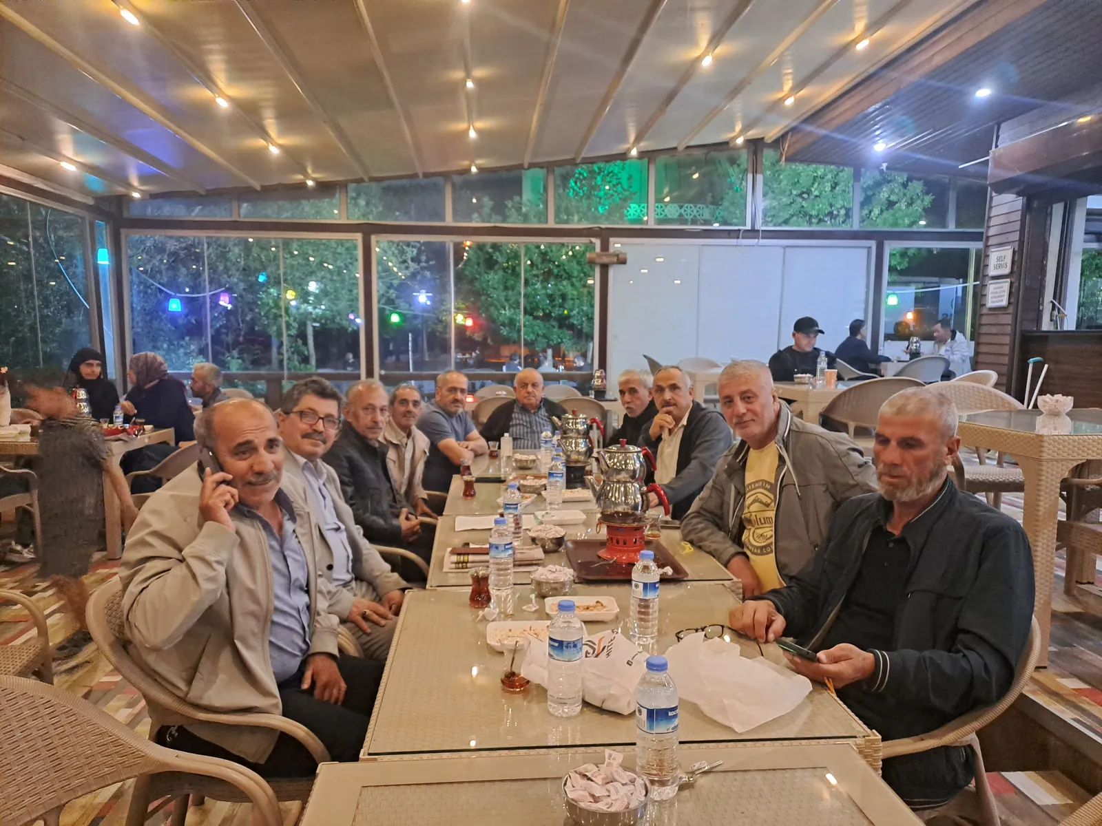 Manşet: BİR MAHALLE DOSTLARI   BAYRAMLAŞMA BULUŞMASI