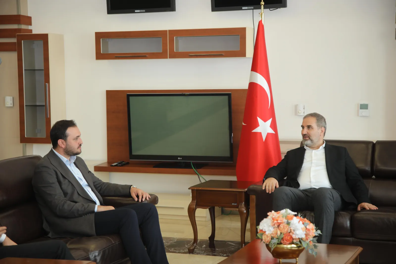 Manşet: AK PARTİ GENEL BAŞKAN YARDIMCISI MUSTAFA ŞEN’DEN ELAZIĞ TEŞKİLATINA TEŞEKKÜR