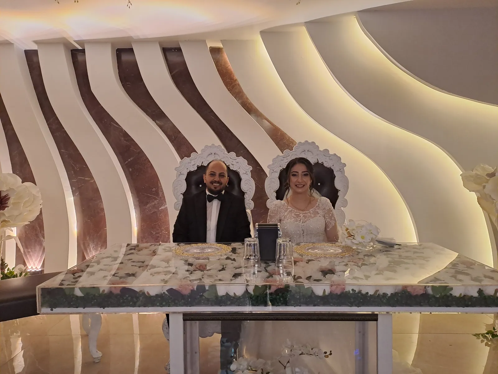 Manşet: ELAZIG DA FIRAT UNIVERSİTESİNDE OKUDU ELAZIGA GELİN OLDU.