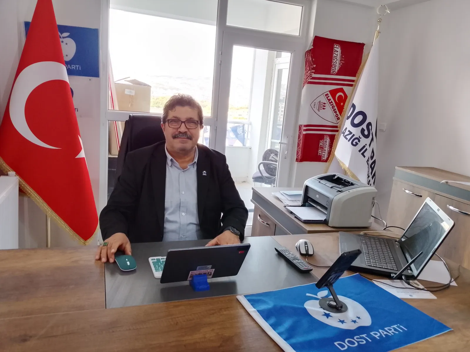 Trend Haber: DOST PARTİ ELAZIĞ İL BAŞKANI HASAN BİLGE’DEN 1 EKİM DÜNYA ÇOCUKLAR VE YAŞLILAR GÜNÜ MESAJI