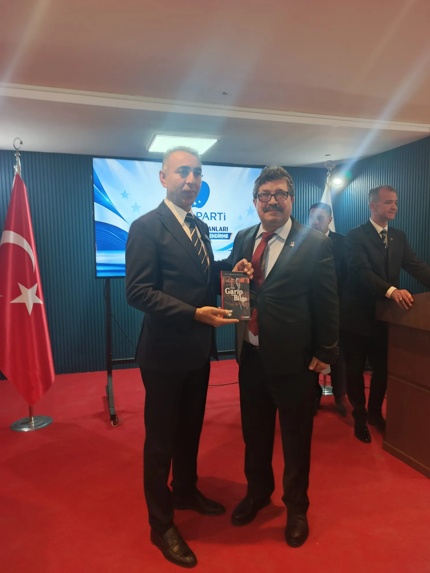 Manşet: HASAN BİLGE’DEN ANKARA’DA ELAZIĞ MESAJI: “DAHA GÜÇLÜ ÇALIŞACAĞIZ”
