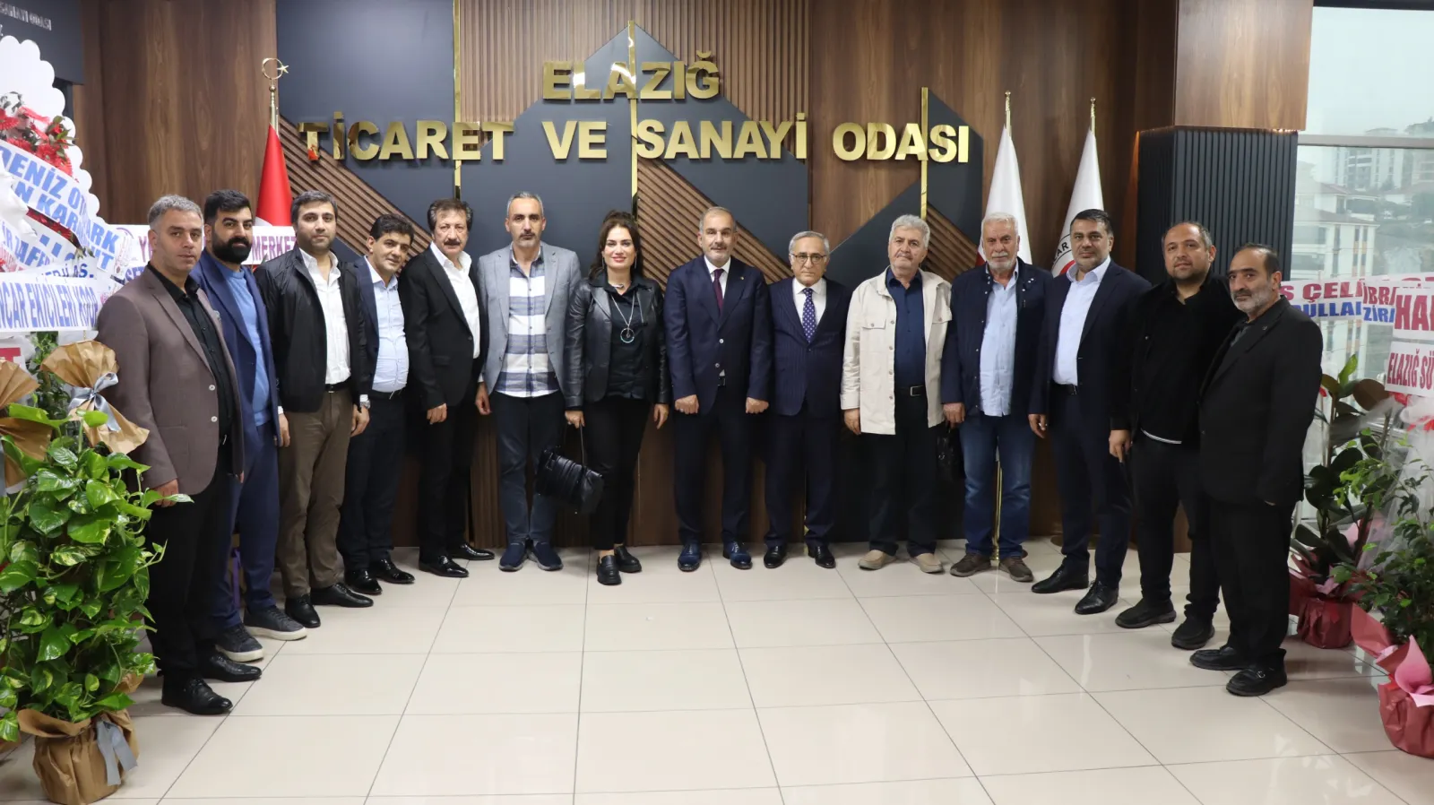 Manşet: OSB BAŞKANI ÖZTÜRK VE YÖNETİM KURULUNDAN BAŞKAN ALAN’A HAYIRLI OLSUN ZİYARETİ