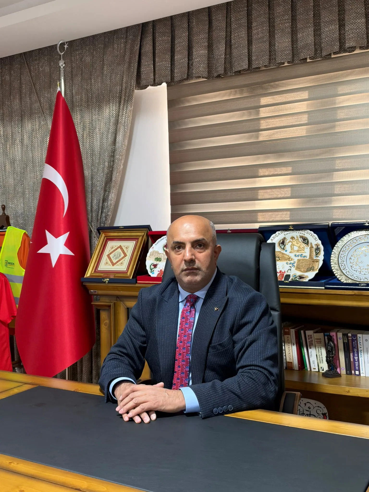 Manşet: MİTAT ULAŞ’TAN HÜKÜMETE ÇAĞRI: ESNAFA FAİZSİZ KREDİ, BORÇLARA ACİL YAPILANDIRMA!