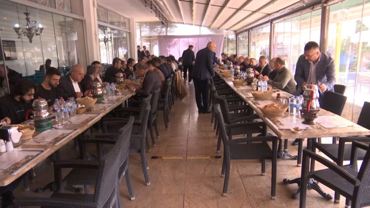 İl Protokolü ve Elazığlı Bürokratlar Kahvaltıda Buluştu