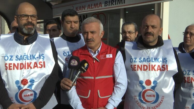 Öz Sağlık İş Sendikası, Kızılay İçin Kan Bağışı Kampanyası Düzenledi